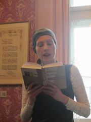 Kauno dramos teatro aktorė Aušra Keliuotytė skaito savo tėvo Alfonso Keliuočio prisiminimus apie Vaižgantą.